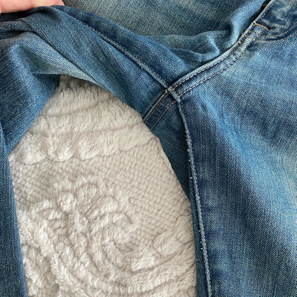 Lucky Brand Jeans - Picture 4 of 8